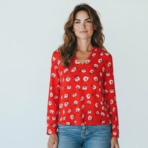 Ann Taylor size medium blouse excellent condition. Worn once. Pullover style